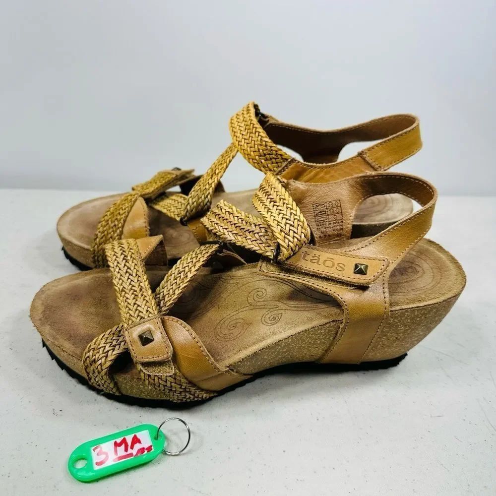 Taos Footwear Women’s Braided Wedge Sandals in Light Brown 39-8-8,5